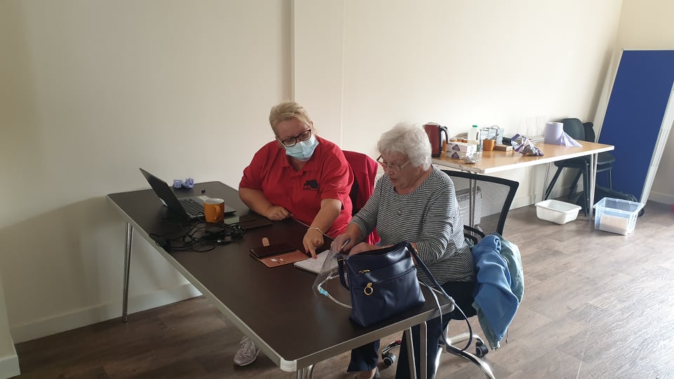 Shettleston Does Digital supporting people looking to get connected